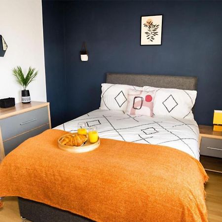 Haydock Cozy 2-Bedroom Home With Free Parking Exterior photo