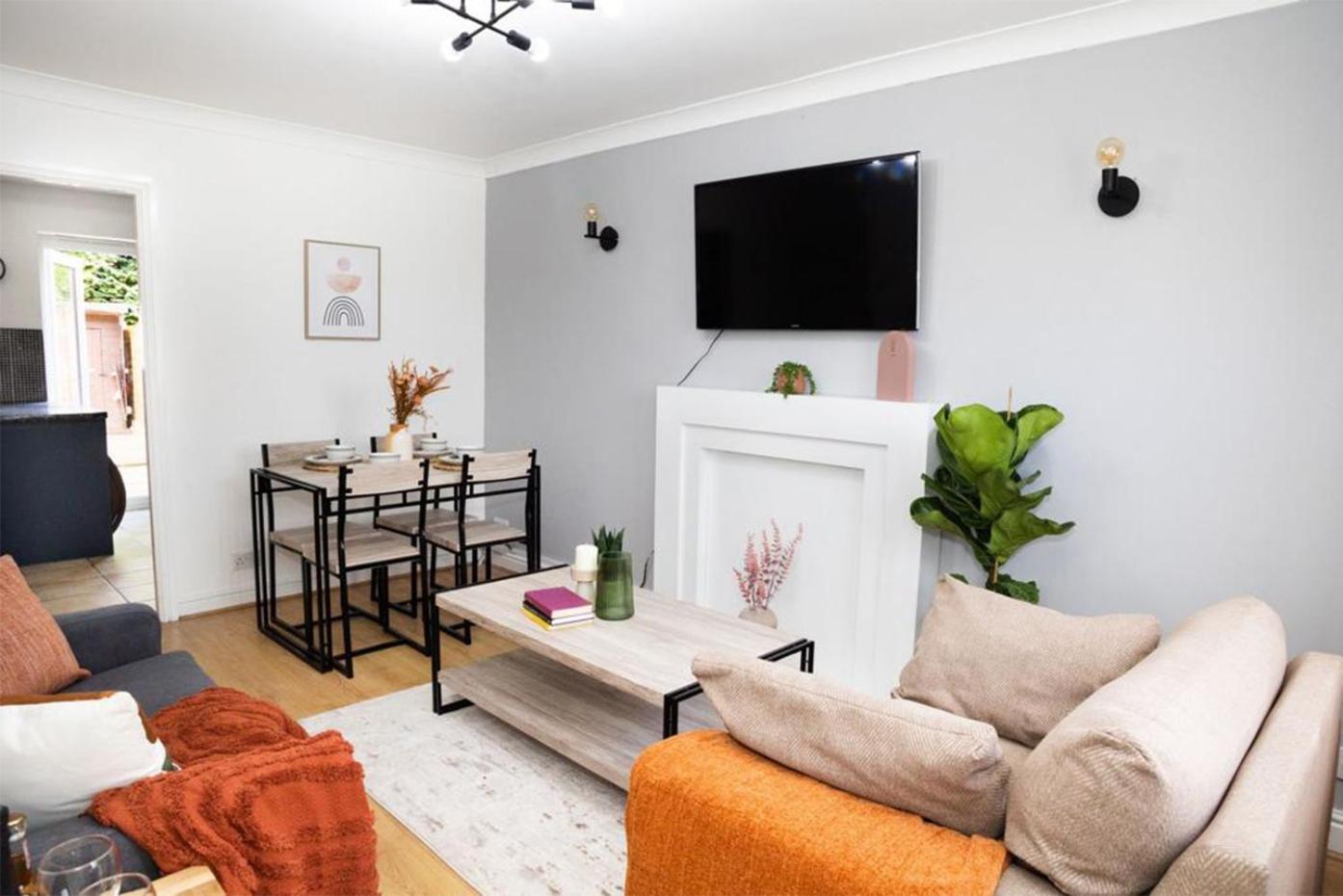 Haydock Cozy 2-Bedroom Home With Free Parking Exterior photo