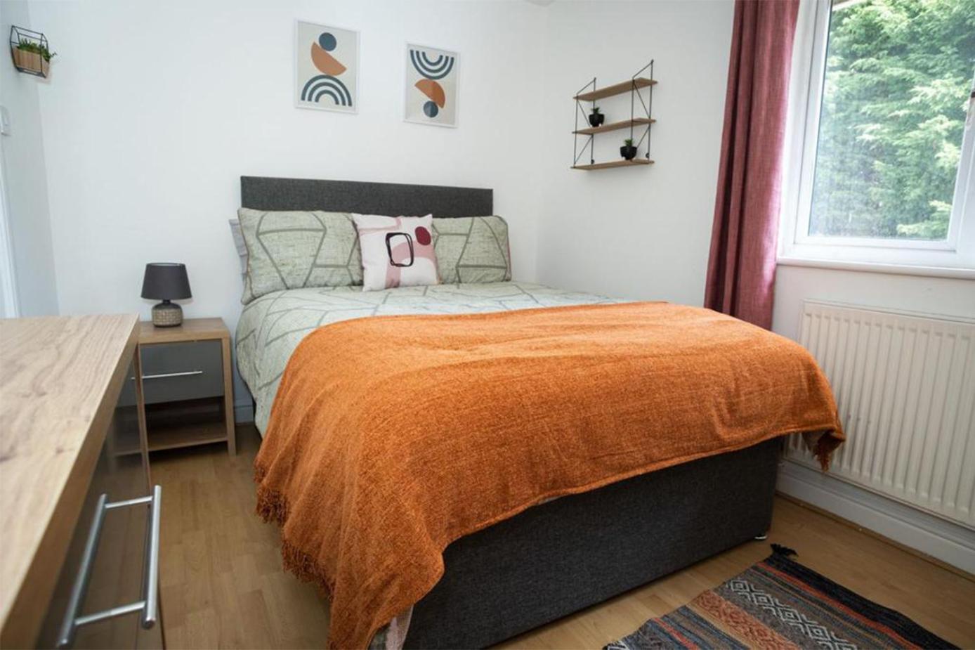 Haydock Cozy 2-Bedroom Home With Free Parking Exterior photo