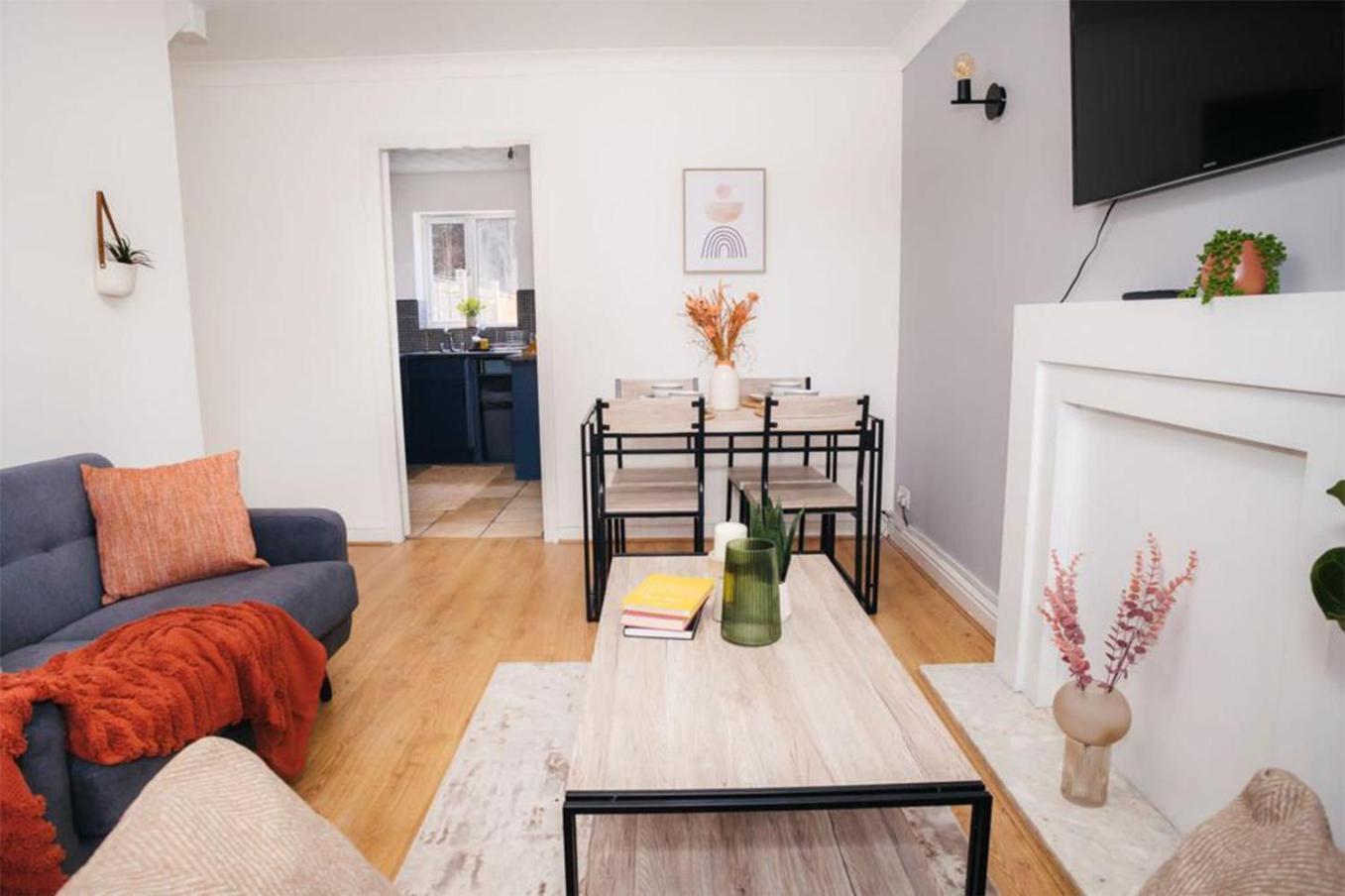 Haydock Cozy 2-Bedroom Home With Free Parking Exterior photo
