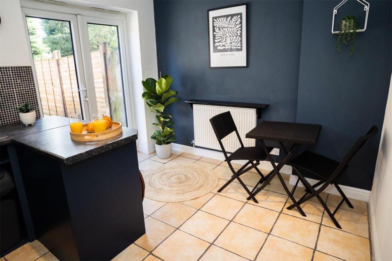 Haydock Cozy 2-Bedroom Home With Free Parking Exterior photo
